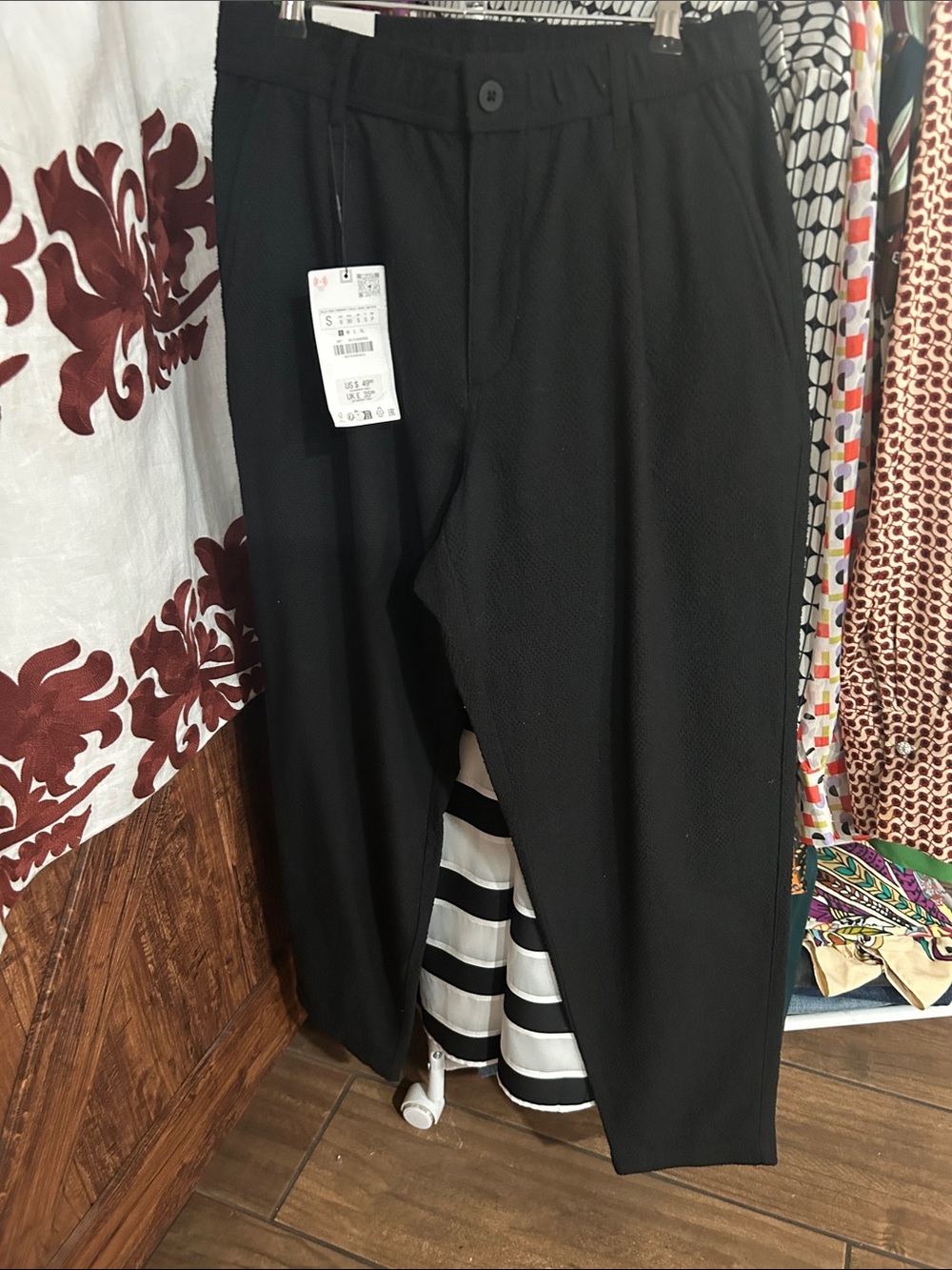 Zara Black Relaxed-Tapered Men's Pants
